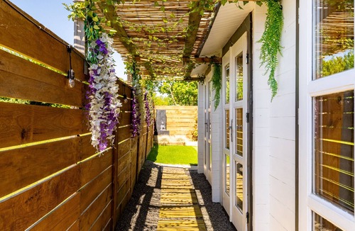 Bois-de-Cene House | Domaine composé de 3 maisons pour 12 personnes avec piscine couverte
