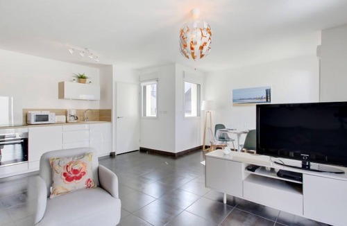 Rotheneuf-Le Pont Apartment | Domaine d'Augustin Apt B01 by Interhome