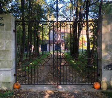 Usson-du-Poitou House | Domaine d azac