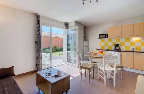 Colombiers Ski Chalet | Domaine d'Enserune M3P6