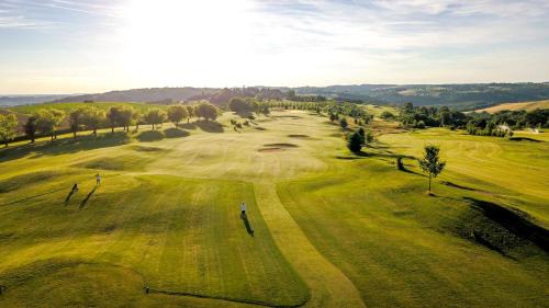 Saint-Medard-d'Excideuil Hotel | Domaine d'Essendiéras