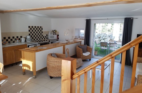 Saint-Pierre-d'Amilly Cottage | Domaine de pegon: 6 gites sleeping 36, reception room and swimming pool.