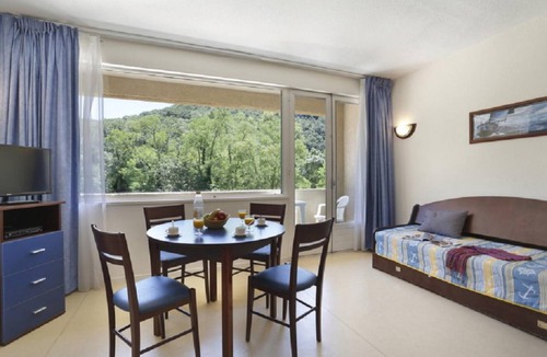 Vallon-Pont-d'Arc Apartment | Domaine de Chames ST4V