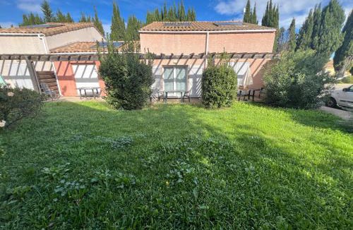 Saint-Christol House | Domaine de Bacchus-Villa Occitane-Climatisée 4 couchages