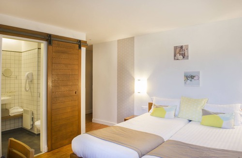 Langogne Hotel | Domaine De Barres