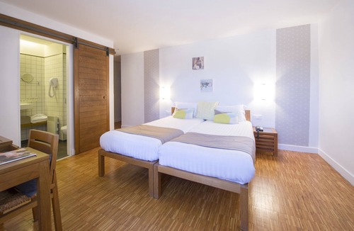 Langogne Hotel | Domaine De Barres