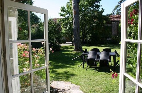 Asnieres-la-Giraud House | Domaine de Chantageasse