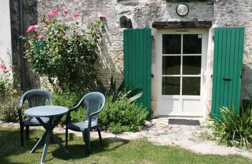 Asnieres-la-Giraud House | Domaine de Chantageasse