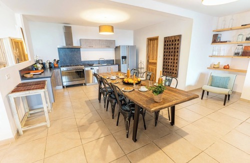 Issirac House | Domaine de Coulon, Maison Orgnac