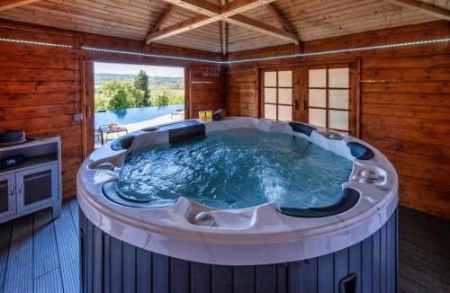 Mas-Saintes-Puelles House | Domaine de ferrabouc