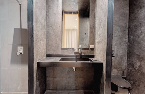 Carignan-de-Bordeaux Hotel | DOMAINE DE LA PEYRINE