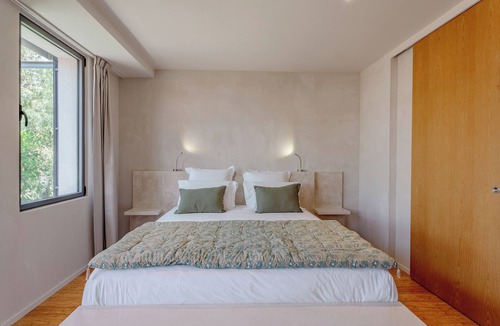 Carignan-de-Bordeaux Hotel | DOMAINE DE LA PEYRINE