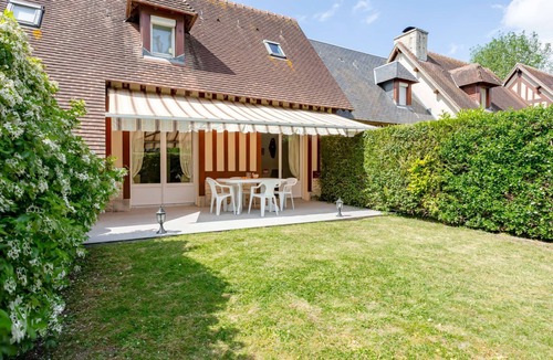 Deauville House | Domaine de Clairefontaine by Interhome