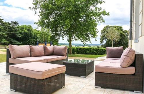 Fresneaux-Montchevreuil House | Domaine de Montchevreuil