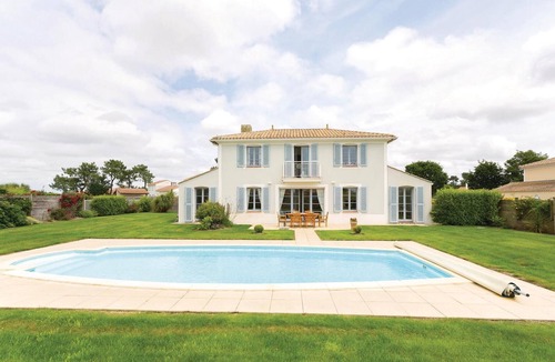 L'Aiguillon-sur-Vie House | Domaine de Fontenelles Villa
