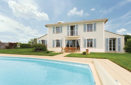 L'Aiguillon-sur-Vie House | Domaine de Fontenelles Villa