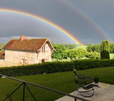 Saint-Jean-Saint-Germain Bed & Breakfast | Domaine de la Maison Neuve