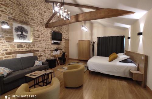 Saint-Juire-Champgillon Bed & Breakfast | Domaine de l'Orfraie