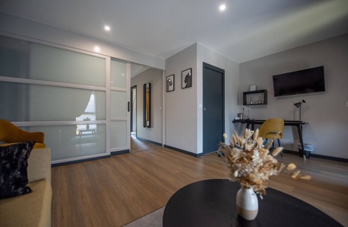 Saint-Medard-d'Eyrans Hotel | Domaine de Larchey