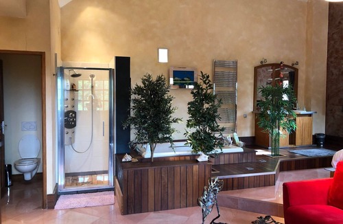 Saint-Sernin-du-Bois House | Domaine de Bas de Chêne