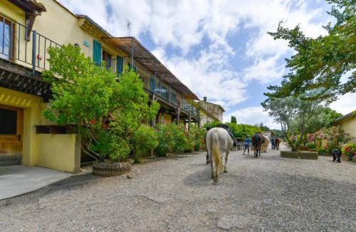 Leuc Hotel | Domaine De Fraisse