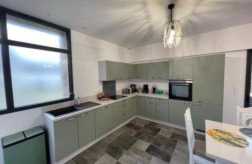 Plonevez-Porzay House | Domaine de Kerantroad