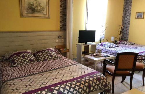 Castelsarrasin House | Domaine de l'île - Gîtes et chambres d'hôtes