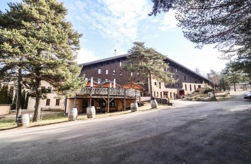 Montclar Hotel | Domaine de l'Adoux