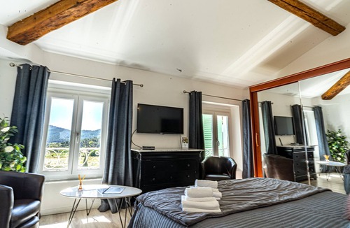 Hyeres House | Domaine de l'Aufrene