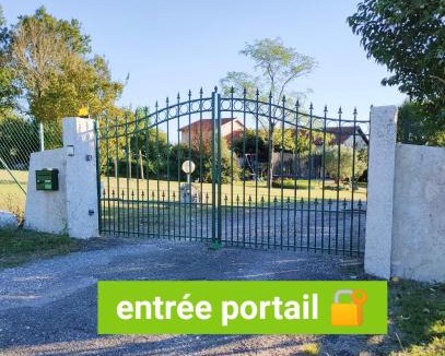 Saint-Jean-de-Thurac Apartment | Domaine de la Crête CHAMBRE chez l'habitant ZEN