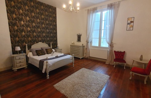 Razimet House | Domaine De l Ourbise