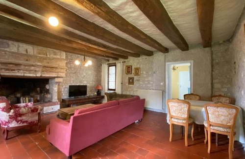 Marigny-Marmande Apartment | Domaine de la Boissière