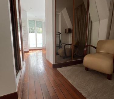 Rolleboise Hotel | Domaine De La Corniche