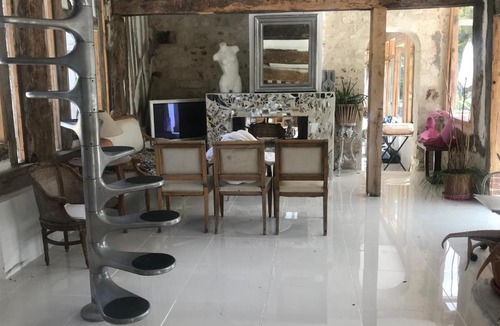 Pont-l'Eveque House | Domaine de La Cour lieu d'exception nature relaxation