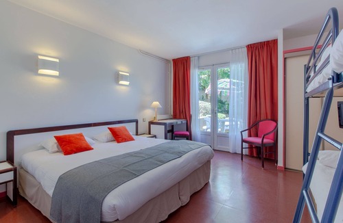 Saint-Martin-de-la-Place Hotel | Domaine de la Blairie