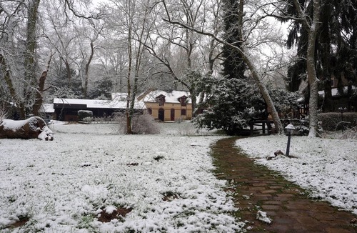 Chateaufort Cottage | Domaine de la Geneste stable loft