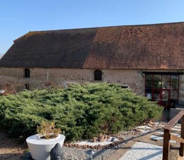 Ygrande Bed & Breakfast | Domaine de La Madeleine