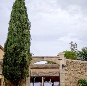 Aurons Hotel | Domaine de la Reynaude