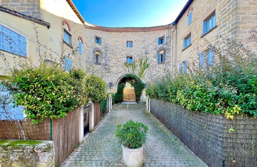 Uzes Apartment | Domaine de la Source, Apartment with Pool