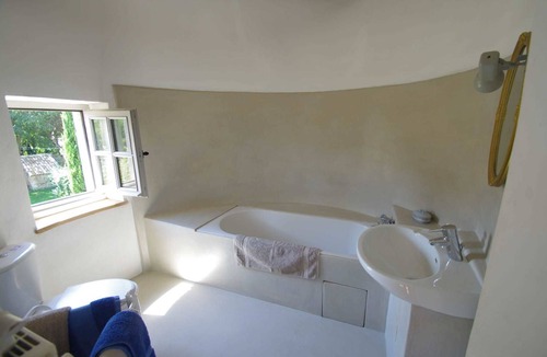 Pont-Saint-Esprit Bed & Breakfast | Domaine de Lamartine chambres d'hotes