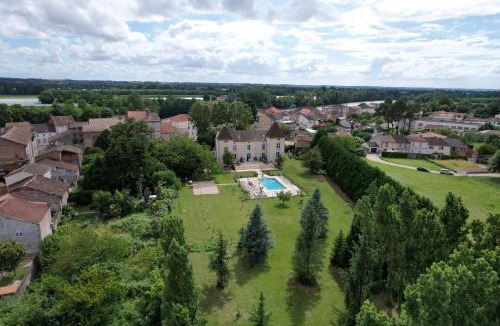 Lamagistere House | Domaine de Lamagistère - Gite de groupe - Piscine