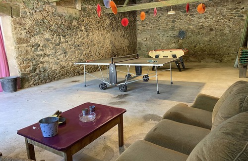 Le Truel Bed & Breakfast | Domaine de Linars ☆ La chambre du Roi ☆ XIXe ☆ view south meadows and forests