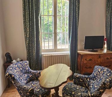 Castelsarrasin House | Domaine De Mathabiau