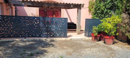 Carcassonne House | DOMAINE DE POULHARIES - Carignan