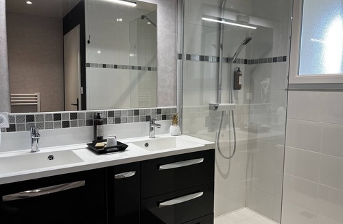 Roullet-Saint-Estephe Hotel | Domaine de Roullet