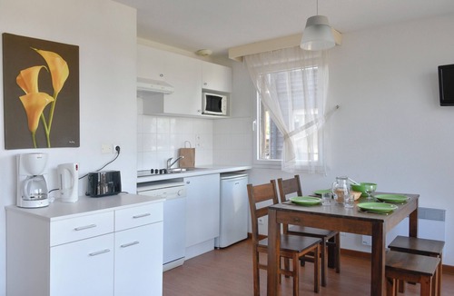 Montreal Apartment | Domaine de Saint-Orens​