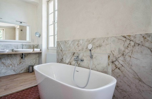 Travaillan House | Domaine de Saint-Pierre Travaillan
