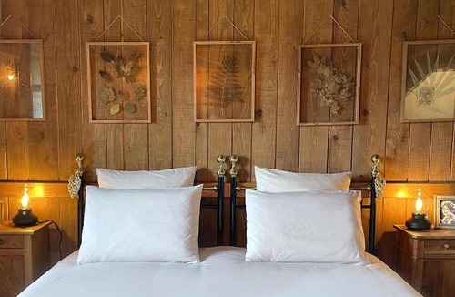 Dore-lʼEglise Bed & Breakfast | Domaine de Sault