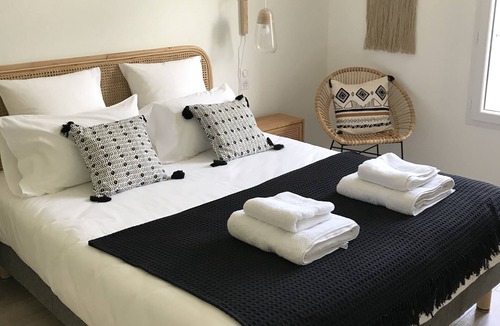 Frontignan Bed & Breakfast | Domaine de Selhac