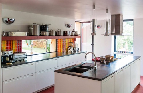 Laudun Villa | Domaine De Sol - Seven Bedroom Villa, Sleeps 14